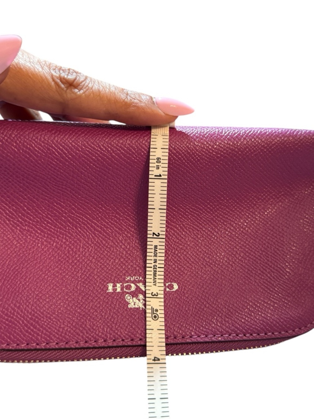 Coach Magenta Crossgrain Leather Cosmetic Pouch, Like New! 💜🩷 - Picture 13 of 14